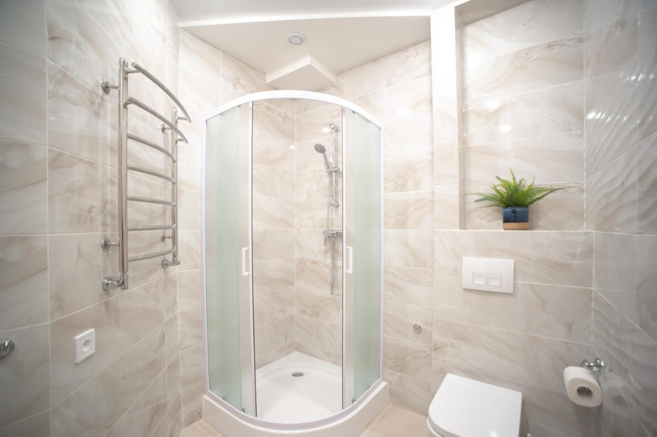 3 Bedroom, 2 Bathroom Apartment Near Forum Lvov Exteriér fotografie